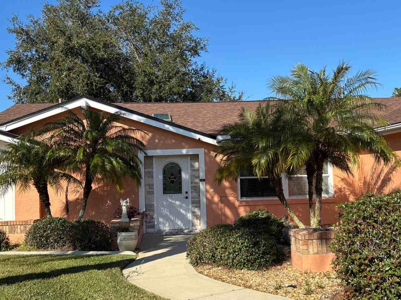 2 Windermere Pl