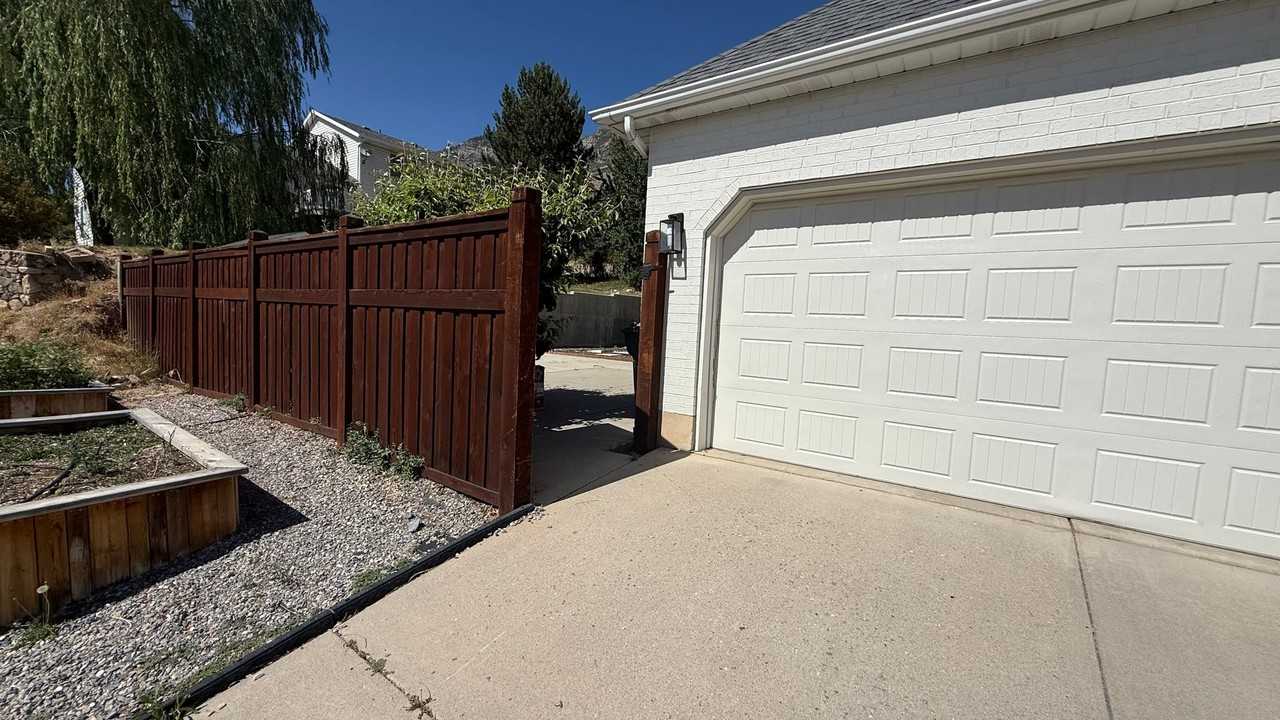 1184 N St - Photo 2 of 16