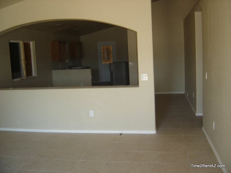 2936 E Atlanta Ave - Photo 3 of 8