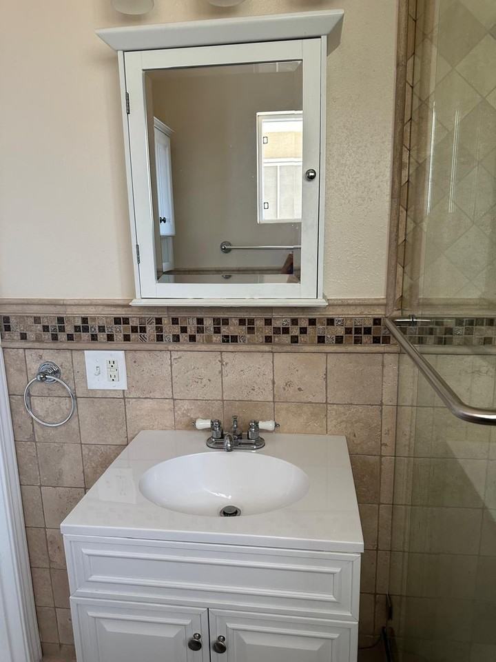10640 Gridley Rd #A - Photo 4 of 5