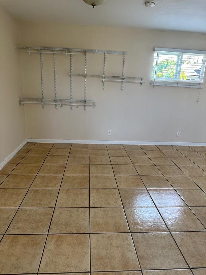 10640 Gridley Rd #A - Photo 5 of 5