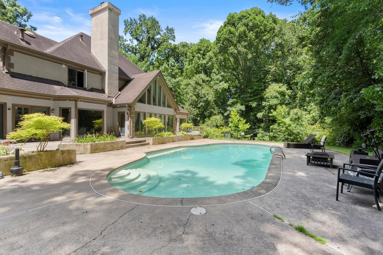 5785 Northside Dr Nw #NA - Photo 3 of 16