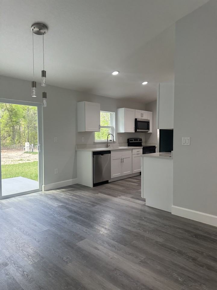 15498 Sw 8th Pl #NA - Photo 2 of 9