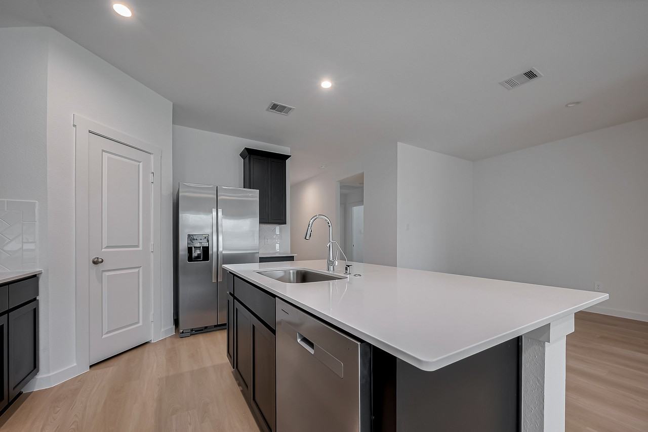 1535 Merulana Ln #NA - Photo 6 of 23