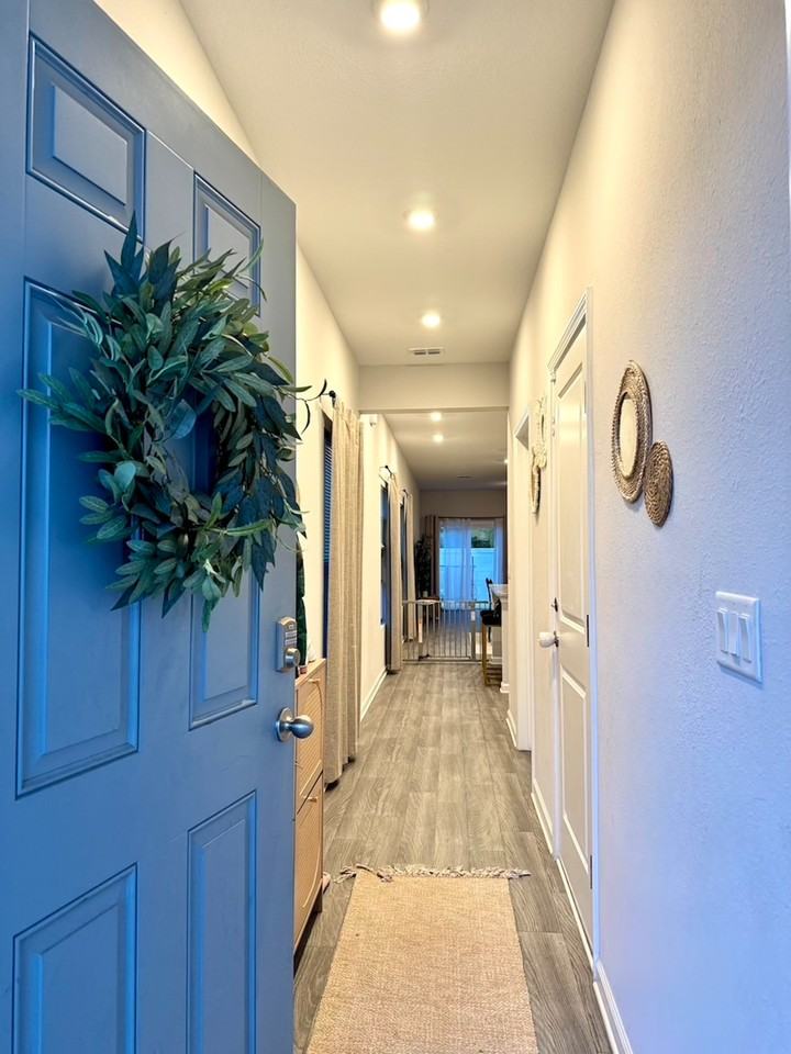 8121 Cheryl Ann Ln - Photo 2 of 35