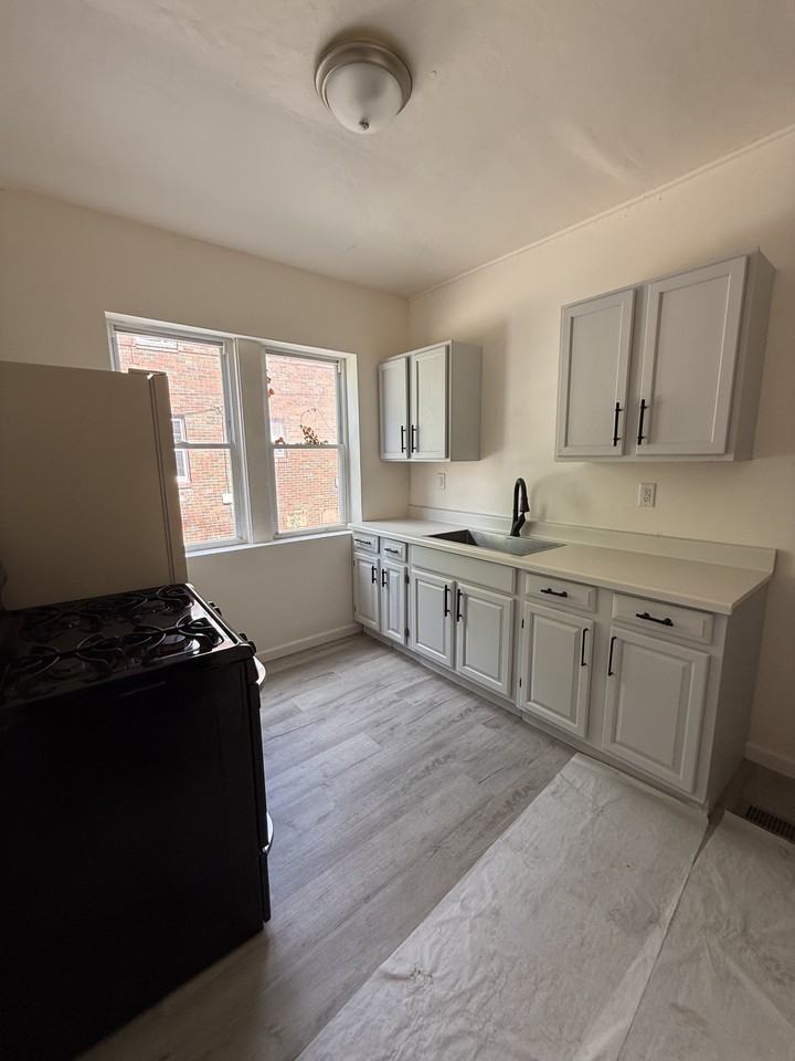 910 18th Ave - Photo 6 of 6