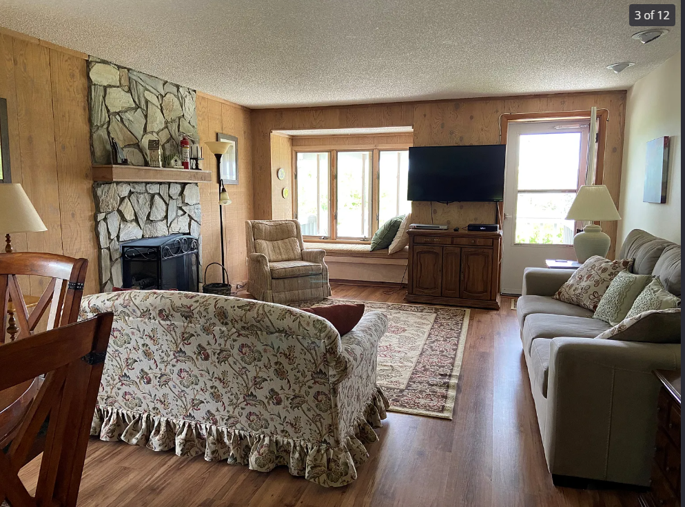 395 Skyleaf Dr #NA - Photo 3 of 8
