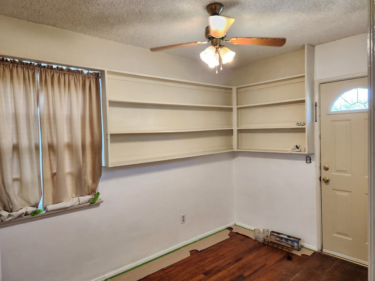 1322 Roycroft Ave #NA - Photo 7 of 9