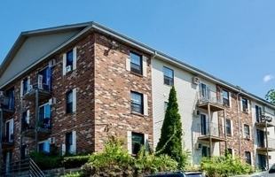 featured image of 10 Hemans St #20