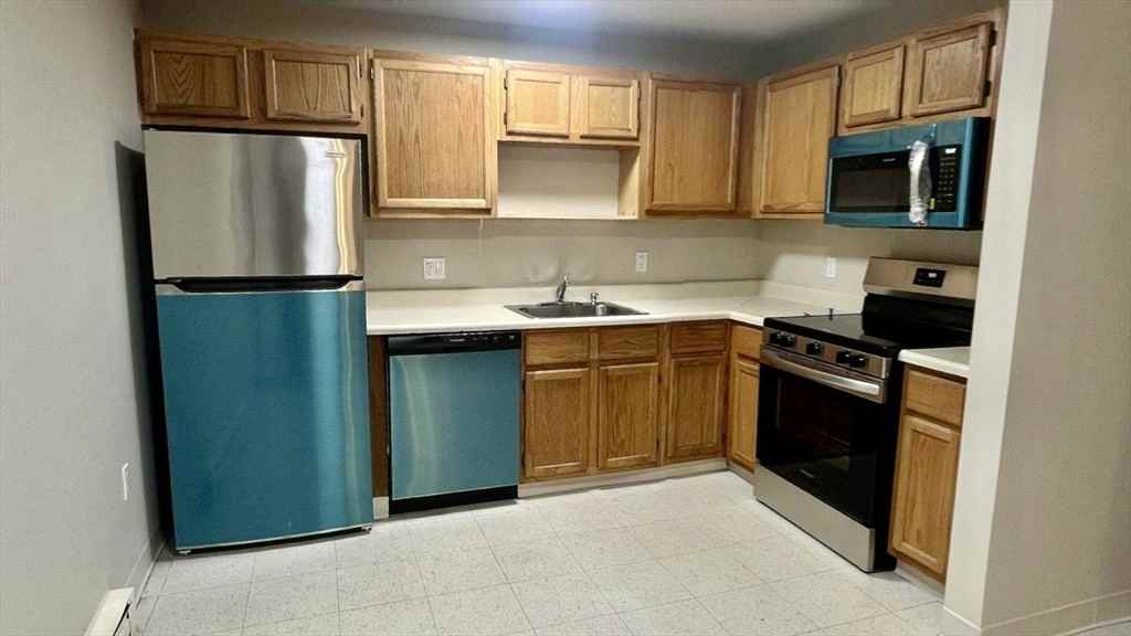 10 Hemans St #20 - Photo 3 of 18