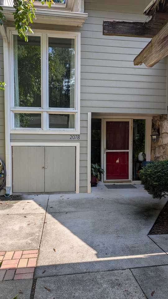 2078 Clairmeade Valley Rd Ne #2078 - Photo 2 of 16