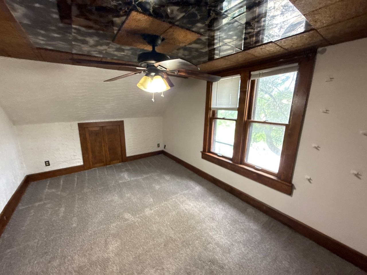 12480 W Beloit Rd - Photo 3 of 6