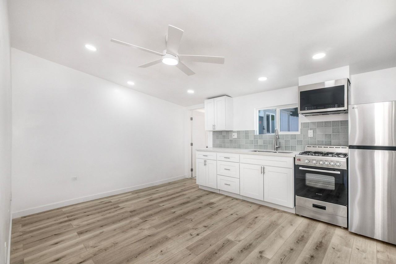 4108 Mission Avenue - Photo 3 of 21