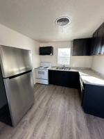 featured image of 712 E Grove Ave
