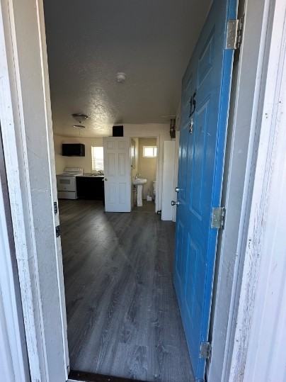 712 East Grove Avenue - Photo 2 of 5