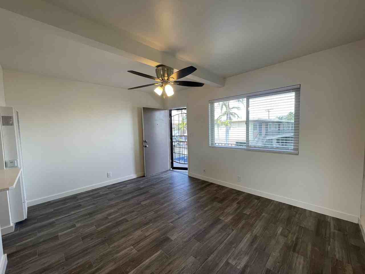 3133 Kemper Street - Photo 2 of 21