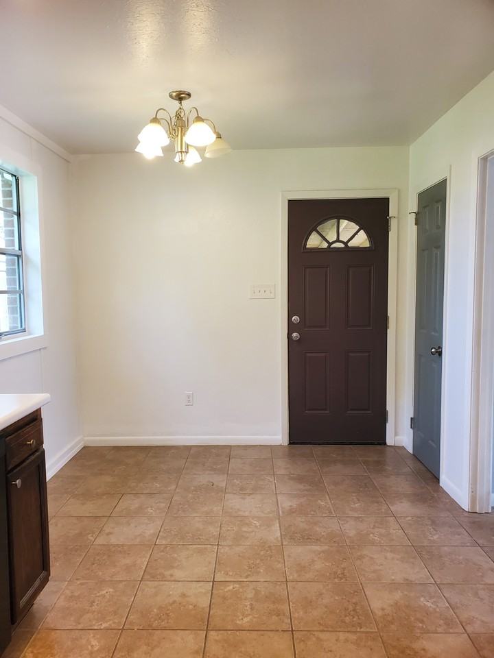 380 Oriole Dr #NA - Photo 7 of 17