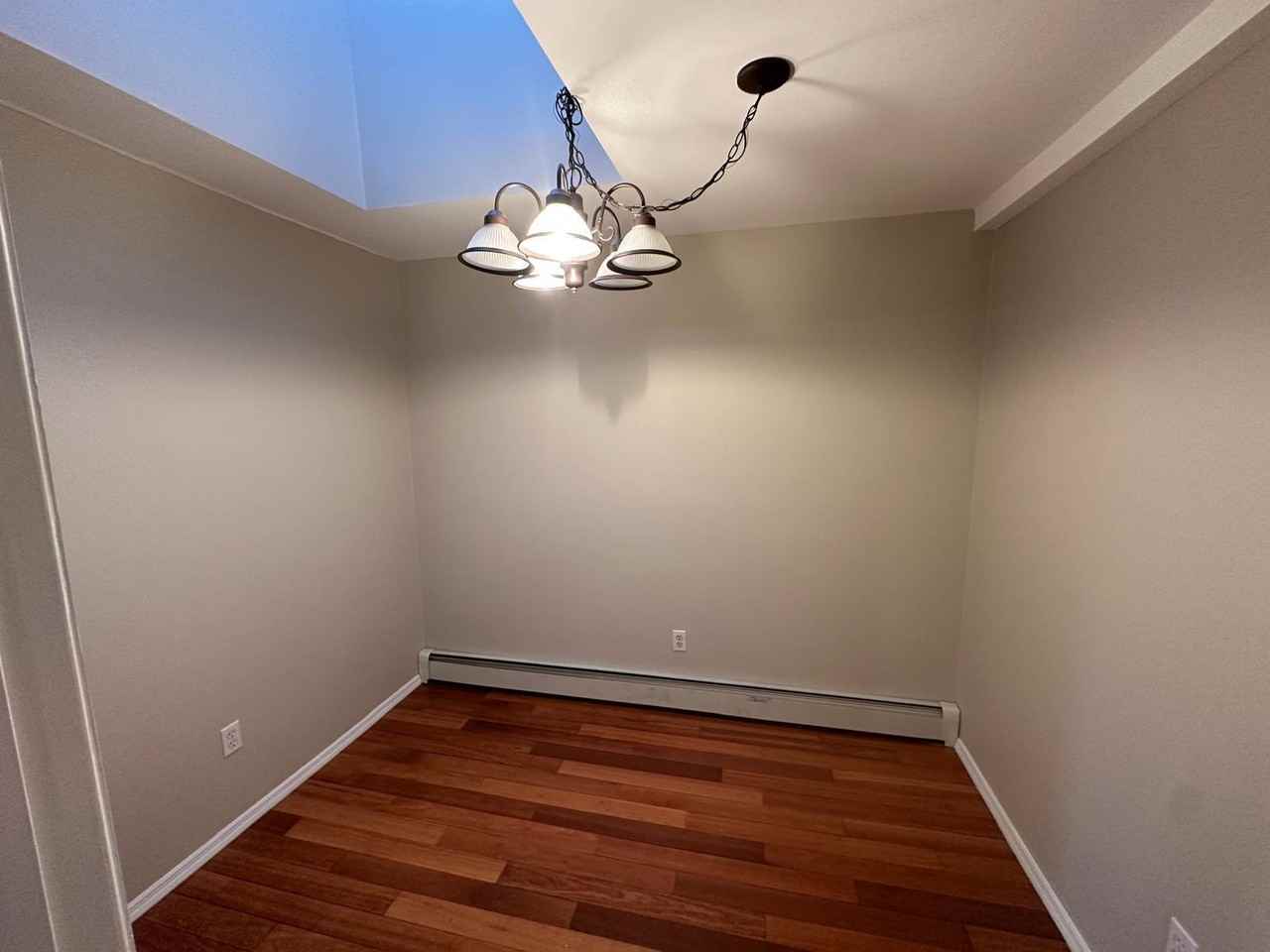 97-12 95th Avenue - Photo 4 of 10