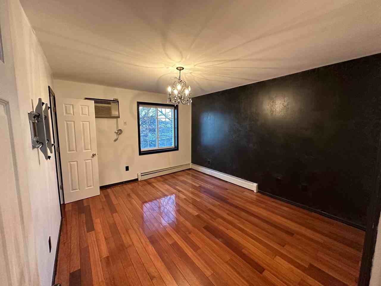 97-12 95th Avenue - Photo 5 of 10