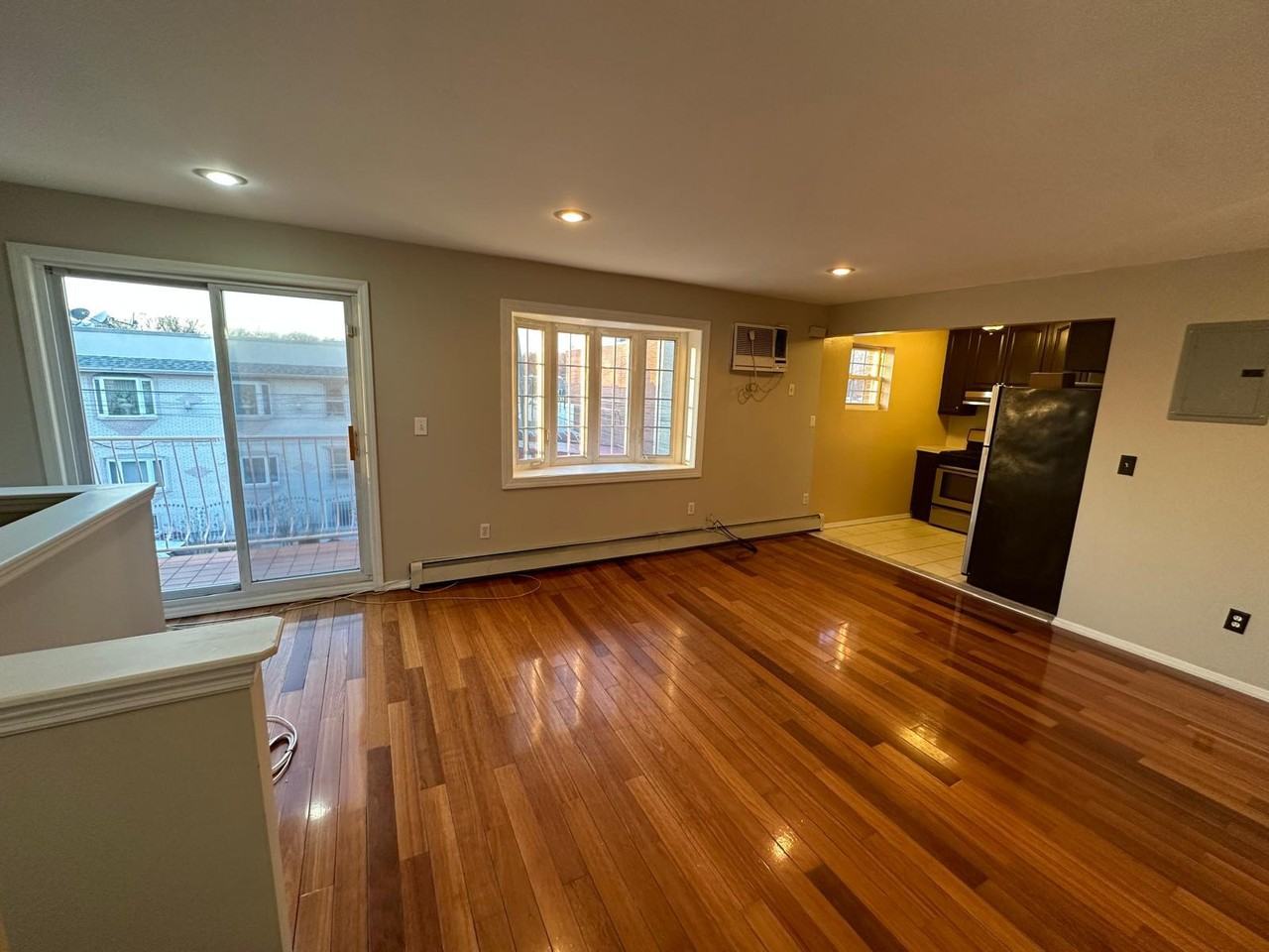 97-12 95th Avenue - Photo 6 of 10