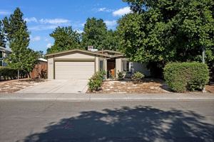 featured image of 709 Arnold St