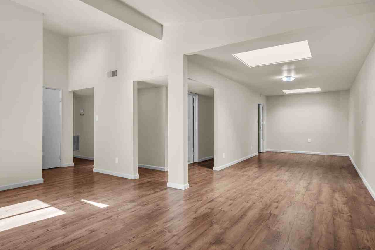709 Arnold St - Photo 5 of 28