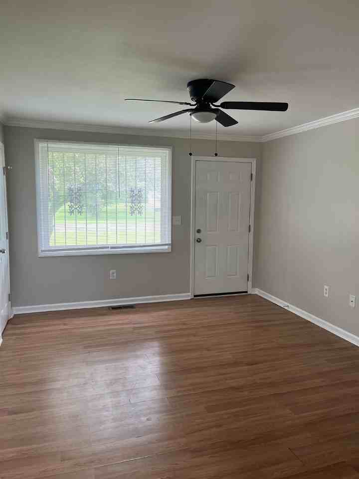 3311 W Hamilton Ave - Photo 4 of 27