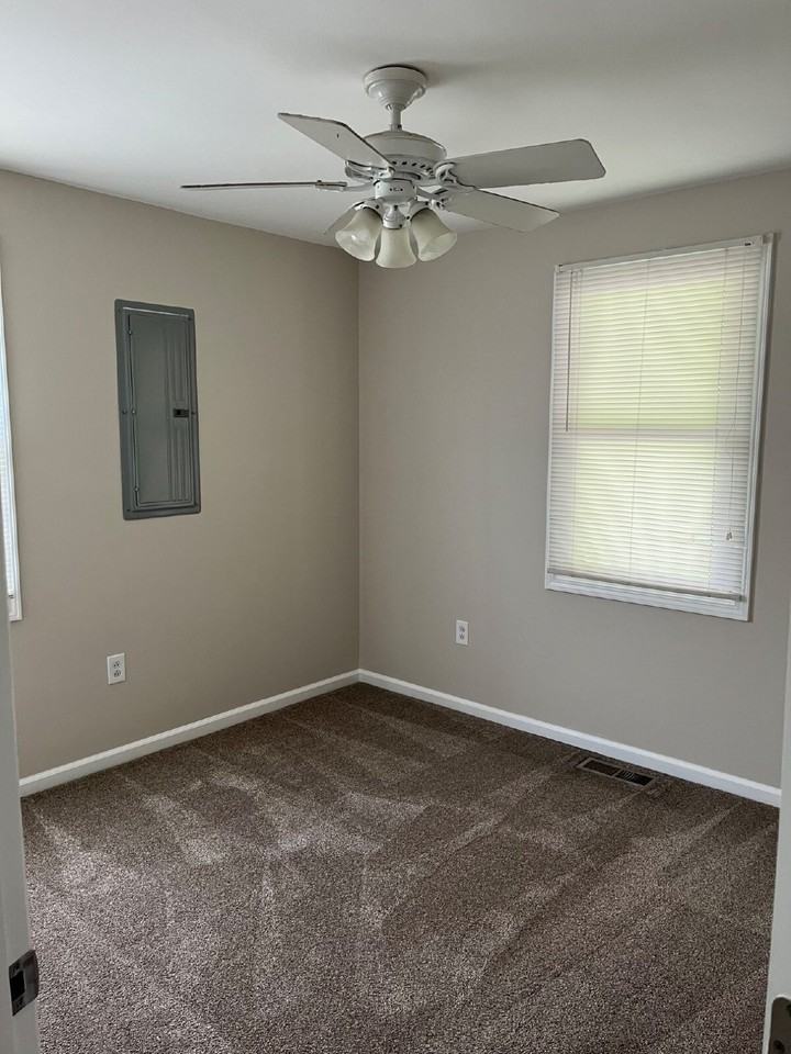 3311 W Hamilton Ave - Photo 5 of 27