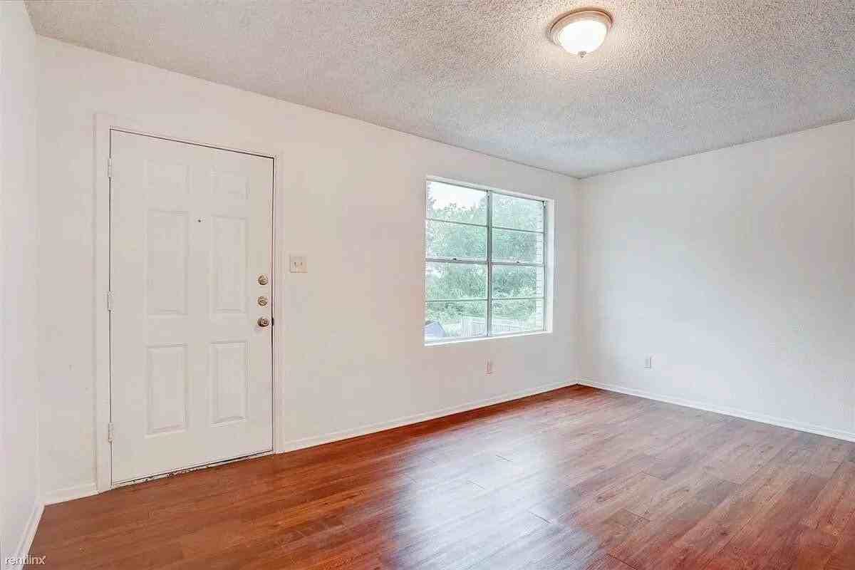 714 Martindale Rd - Photo 6 of 25
