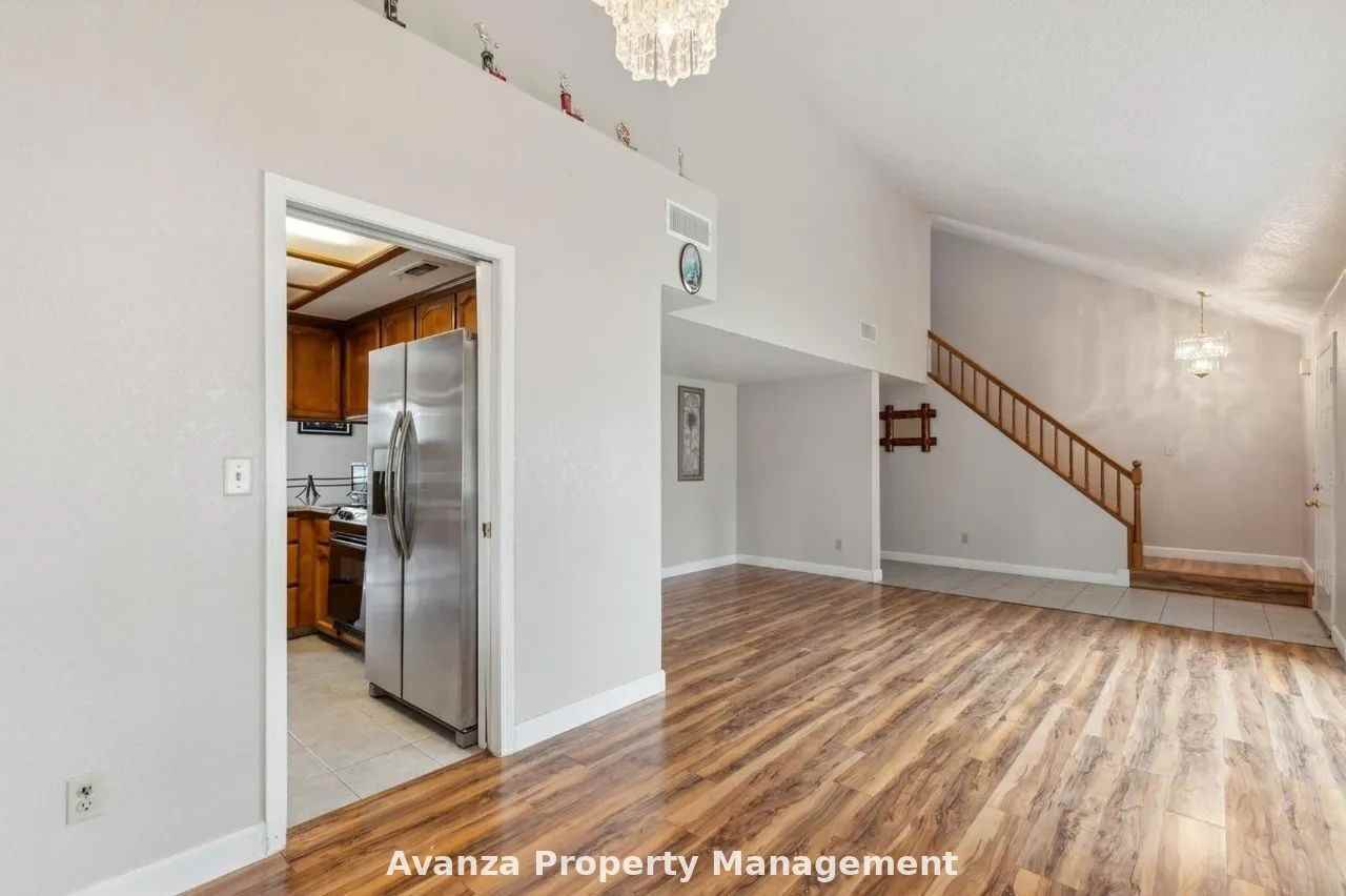 4129 W Regency Ave - Photo 7 of 26