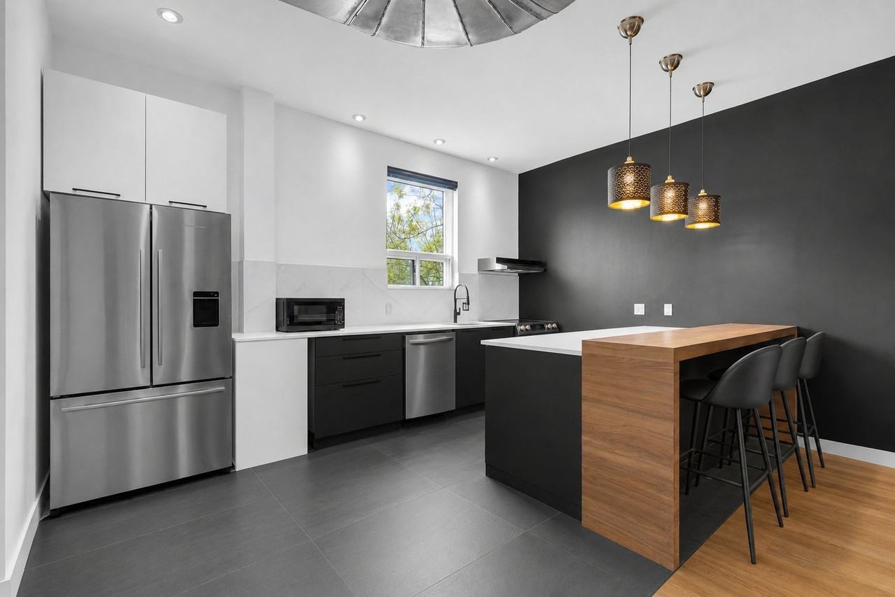 5016 Av Papineau - Photo 3 of 16