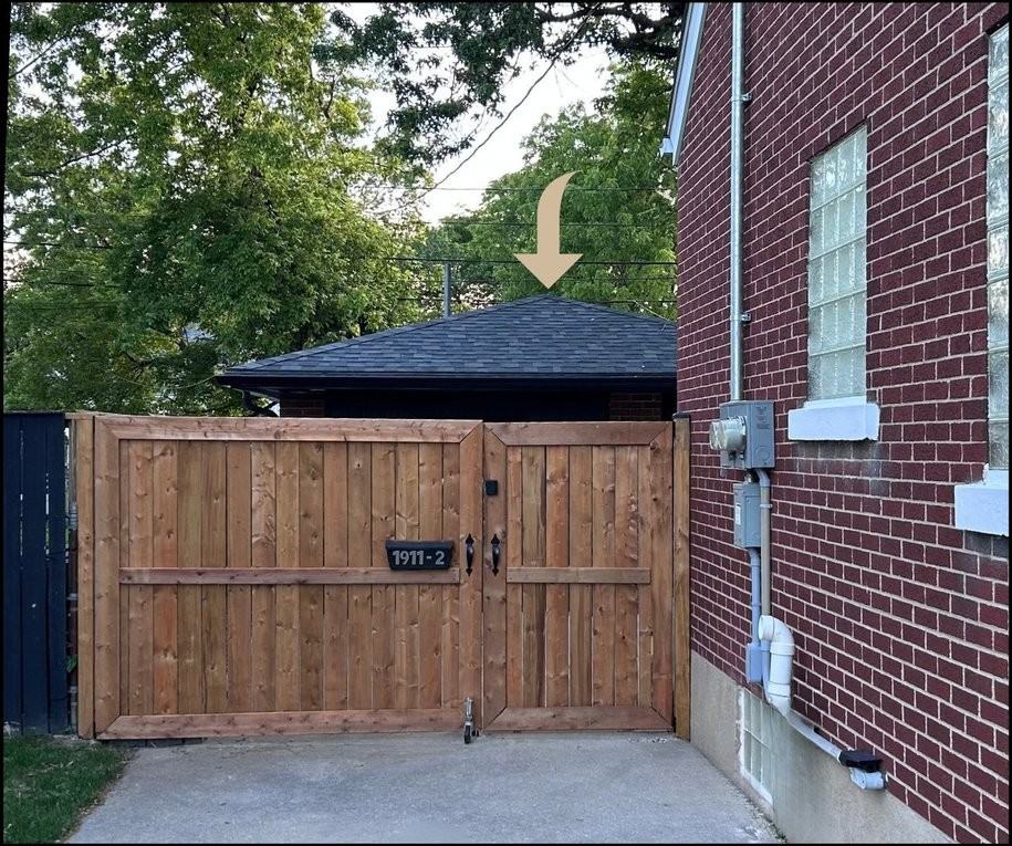 1911 Francois Rd - Photo 3 of 21