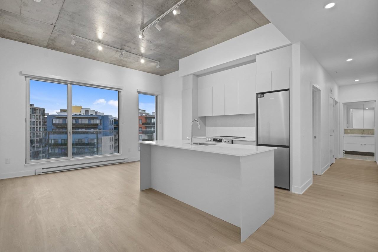 5070 Rue Paré - Photo 6 of 28