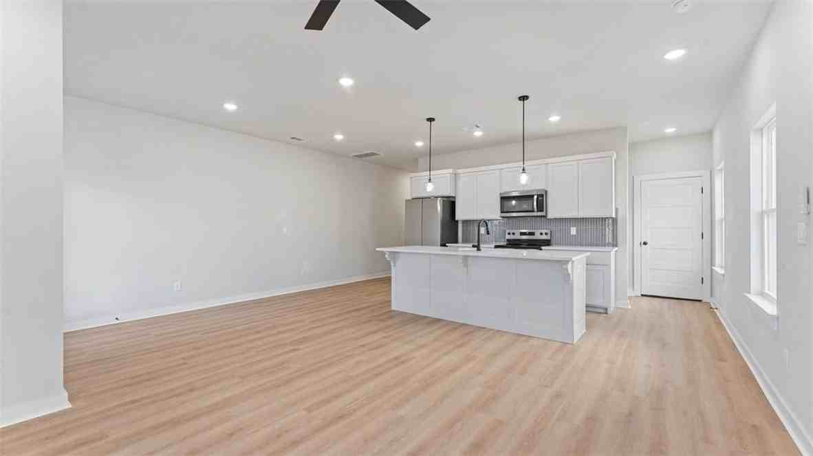 1718 Cuppett Cir - Photo 6 of 33