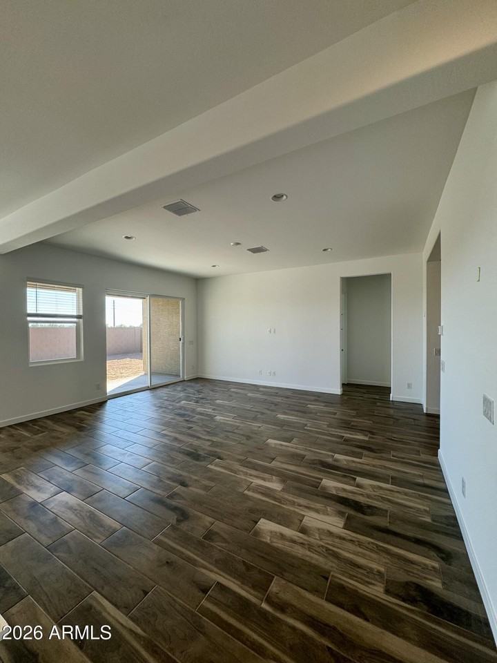 3173 W Peak View Rd - Photo 4 of 24