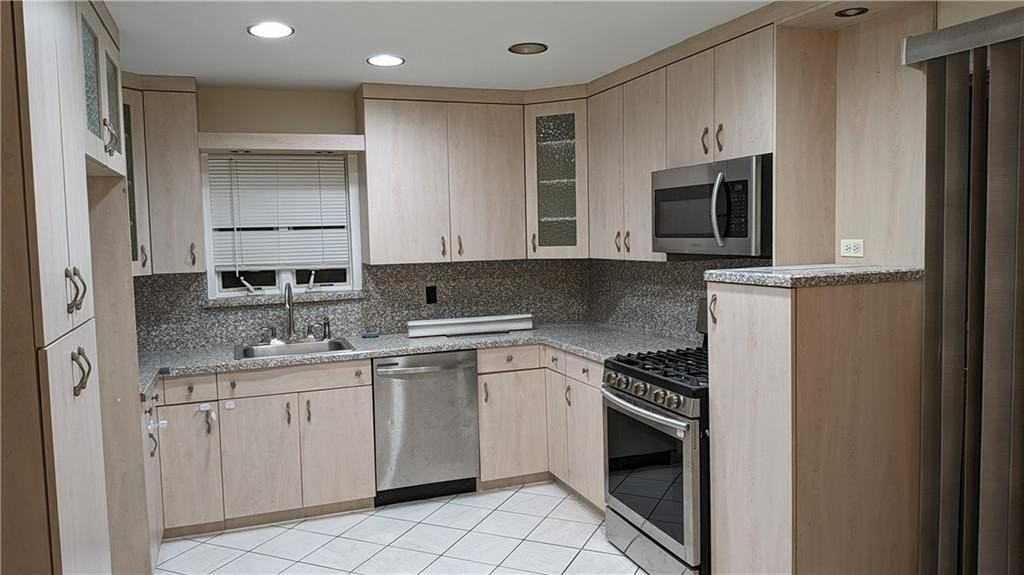64 Croft Pl #2-3 - Photo 5 of 18