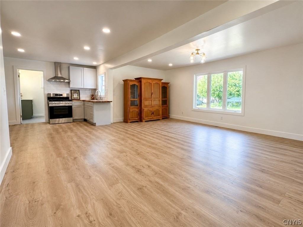 10 Parkside Ct #8 - Photo 3 of 20