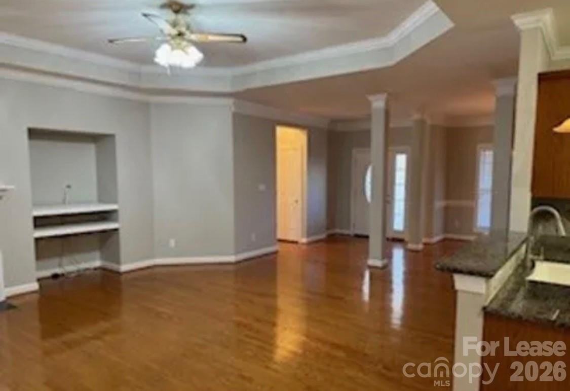 15640 Sullivan Ridge Dr - Photo 2 of 9