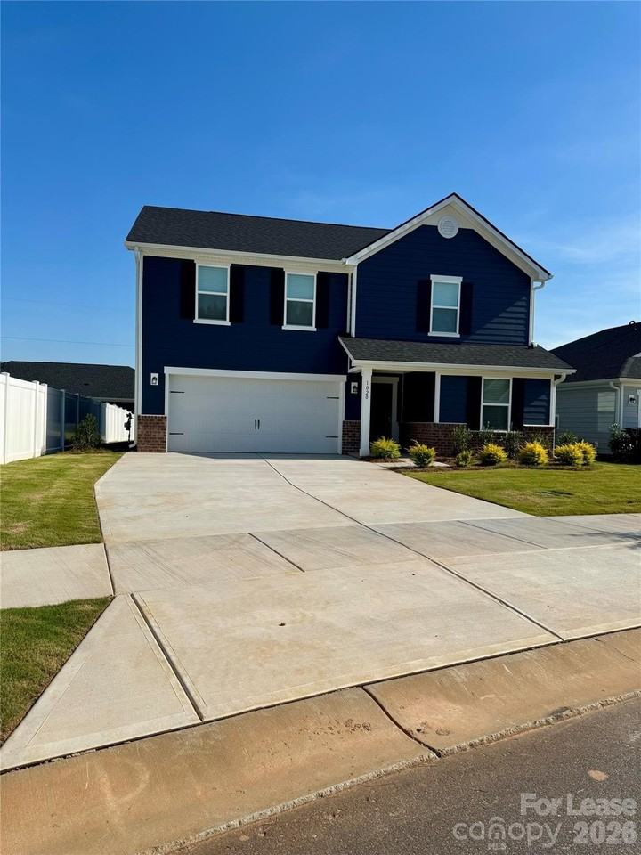 1020 Cunningham Farm Dr - Photo 2 of 32
