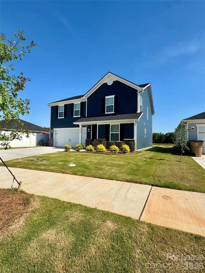 1020 Cunningham Farm Dr - Photo 4 of 32