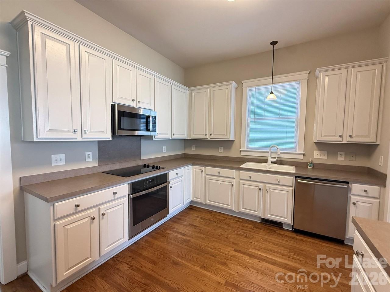 7030 Blakeney Greens Blvd - Photo 6 of 26