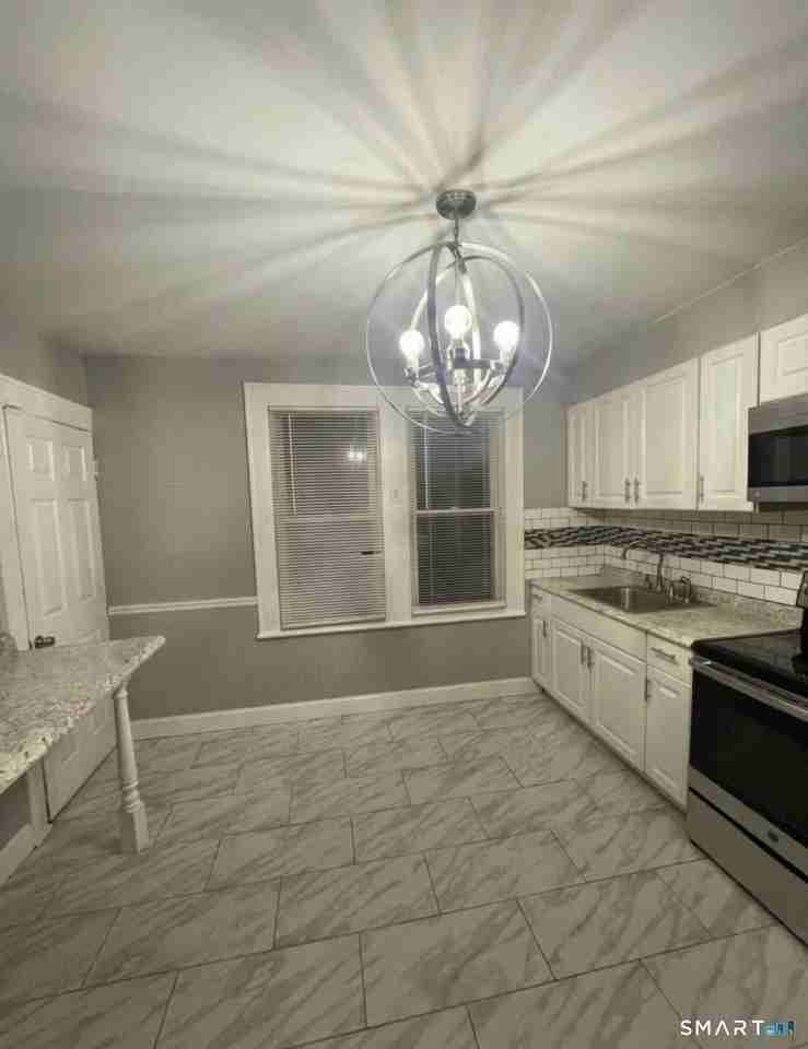 28 Higgins Ave