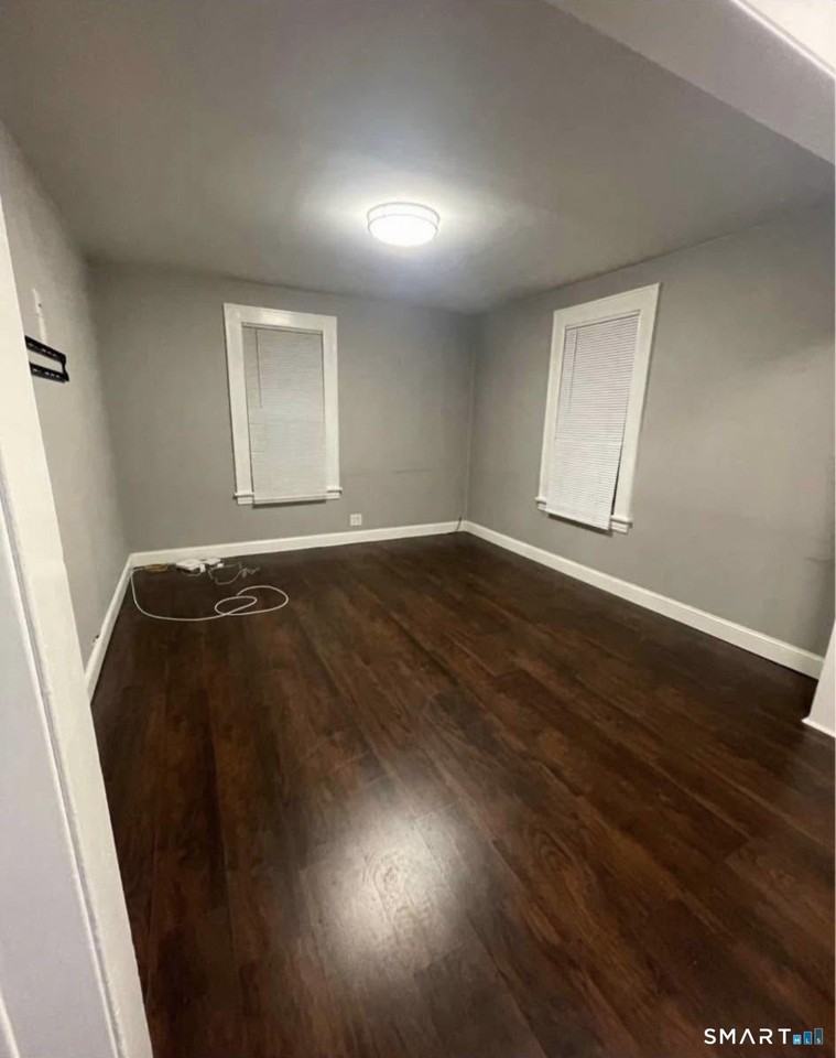 28 Higgins Ave - Photo 4 of 4