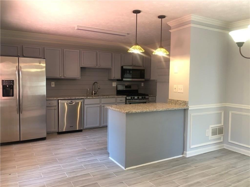 1012 Marina Trace Dr - Photo 6 of 29