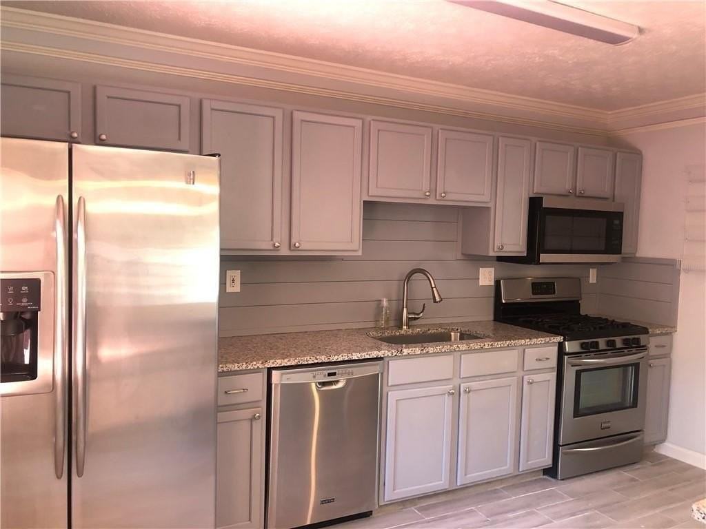 1012 Marina Trace Dr - Photo 7 of 29