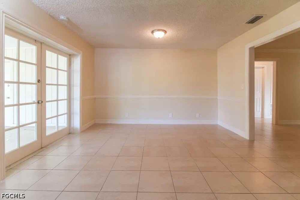 Sw 65th Way - Photo 3 of 13