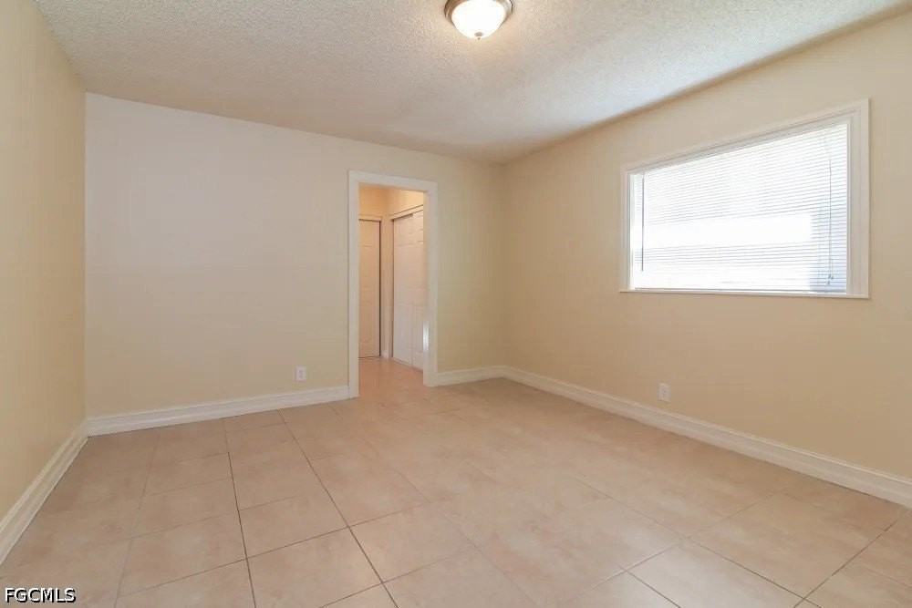 Sw 65th Way - Photo 6 of 13