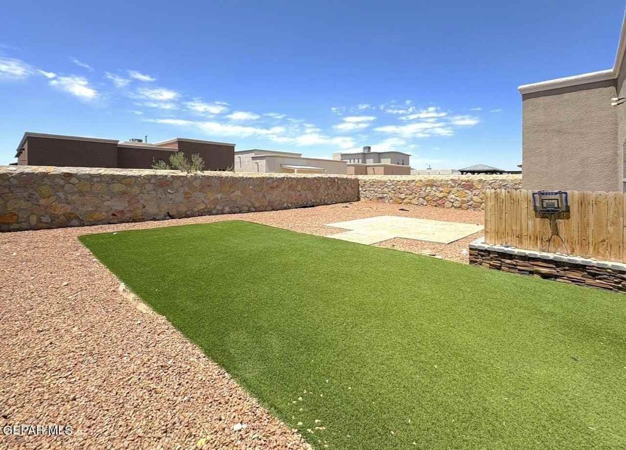 14372 Angel D Garcia Ct - Photo 2 of 12