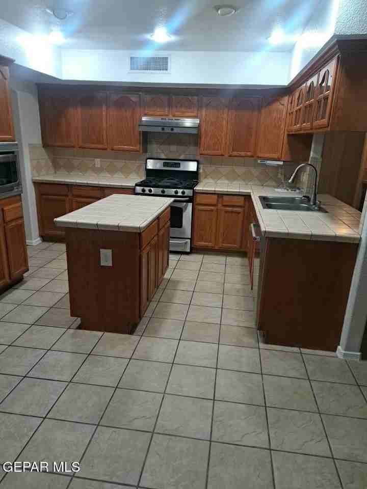 12345 Kit Carson Dr - Photo 2 of 22