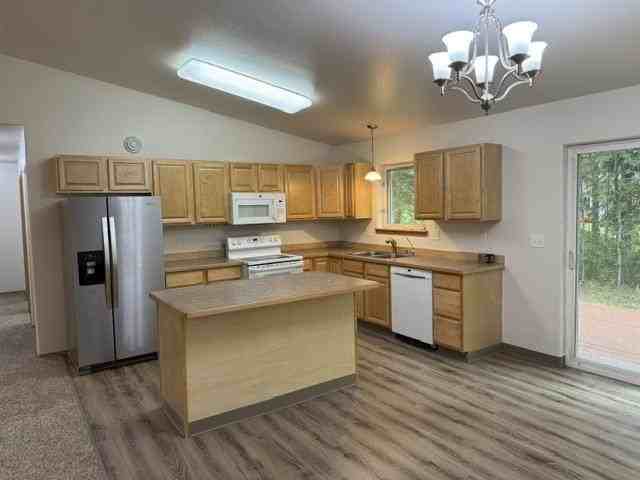 680 Canoro Rd - Photo 3 of 8